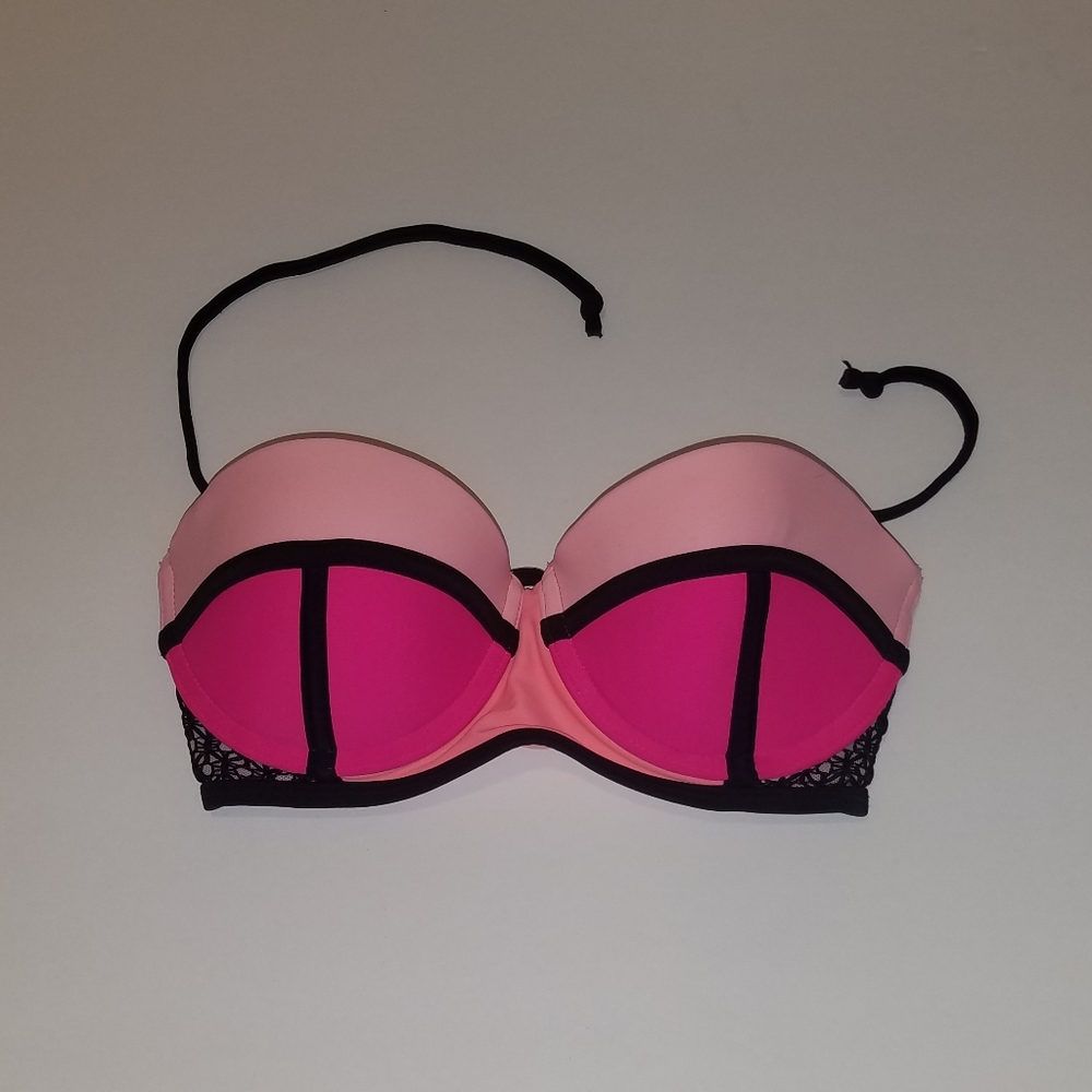 Xhilaration bikini top. Color block